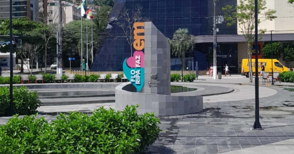 Vaga para Assistente de Diretoria na NSC de Florianópolis